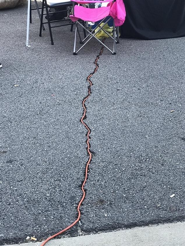 3. The way this extension cord fits through this gap perfectly