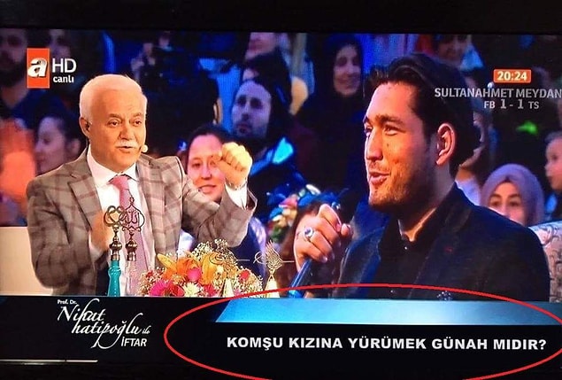 11. Ağlıyordu DM'deki çocuk. Whatsapp istiyordu ama kız buradan yaz diyordu. O gün gökten Instamessage indi.