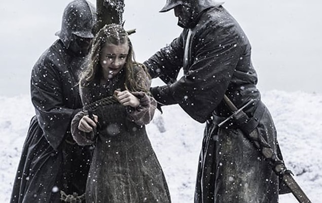 15. Stannis'in Shireen'i diri diri yaktırması.