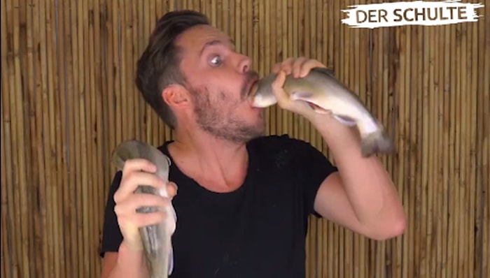 Çin'den Kanada'ya Ülkelerin Neler Yediğini Alaycı Bir Şekilde Yorumlayan Adam