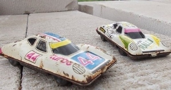 15. Железные игрушки