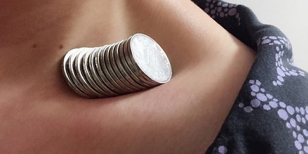 7. Монеты на ключице