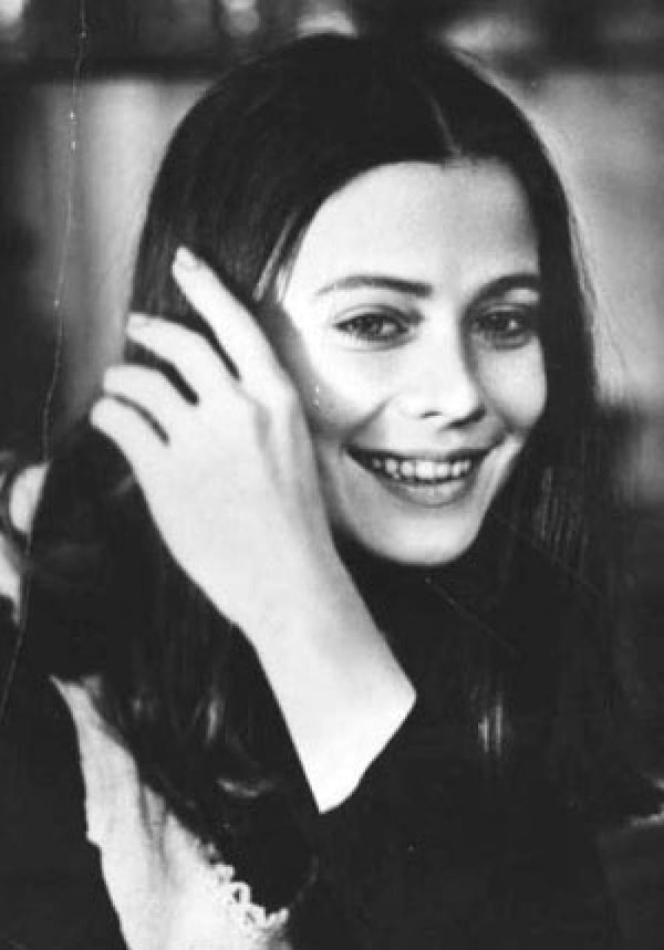 9. Катерину могла сыграть Наталья Сайко, Тамара Семина или Маргарита Терехова.