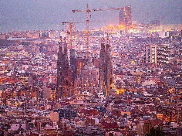 8. Barselona, İspanya