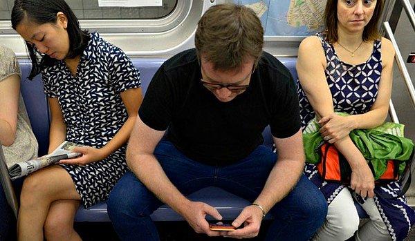 Madrid 2014'te toplu taşımada bacaklarını yayarak oturan erkeklere karşı adım atan New York'tan sonraki ikinci şehir oldu.