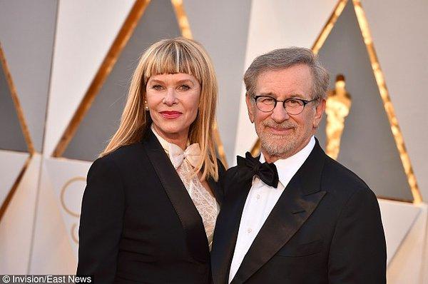 7. Steven Spielberg ve Kate Capshaw çiftinin dört çocuğu oldu...