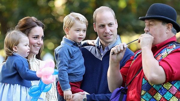 4. Обычно детей в королевской семье воспитывают холодно и отстраненно: их мало ласкают, считая нежности излишними.