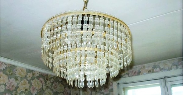 8. Как называлась такая люстра?