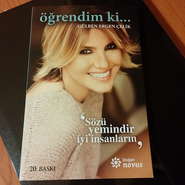 1. Ünlü isimlerin kitap yazması yeni bir haber değil. Eğer tanınan bir isimseniz ve söyleyeceğiniz cümleleriniz varsa siz de bir kitap yazabilirsiniz.