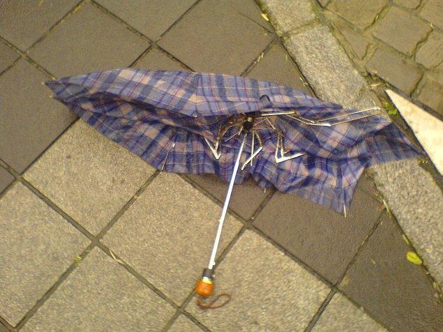 8. Kırık şemsiyeler