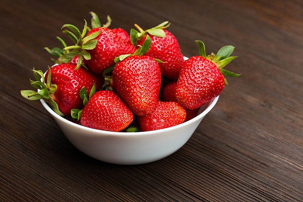 5. В средней клубнике 300 семян?