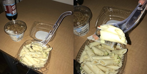 7. Нет вилки? Пустяки! Используйте кусок пластиковой вешалки для одежды: