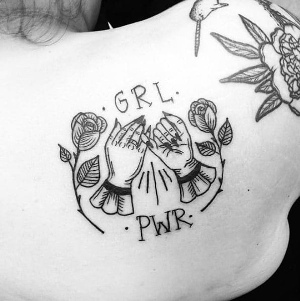 11. А это высокохудожественное тату поражает проработанностью деталей: