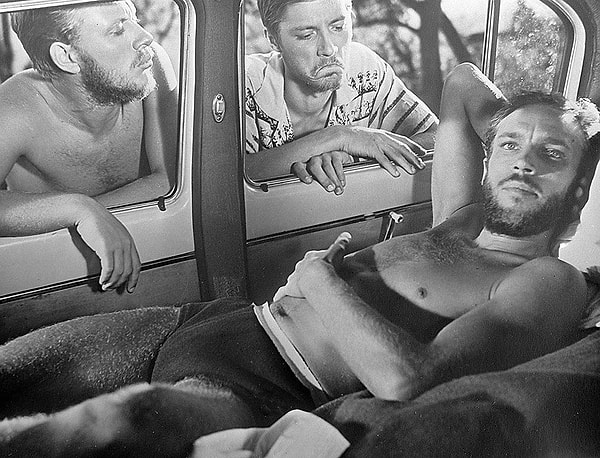 9. Сперва в успех комедии не верили, но после удачного проката актерам даже заплатили приличную премию.