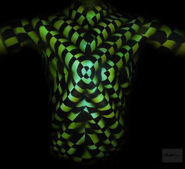 Herhangi bir çizimden ya da taslaktan örnek almadı.