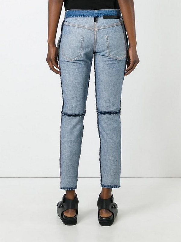 3. Вроде бы всё соответствует общепринятым фэшн-трендам: средняя посадка, укороченный фасон, прямой крой, лёгкие потёртости, НО джинсы вывернуты наизнанку! 😱