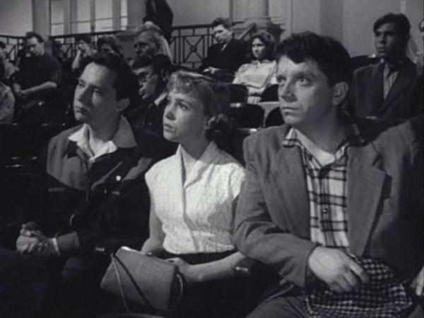 13. Кстати, роль Нади Берестовой в этом фильме писалась специально под Румянцеву.