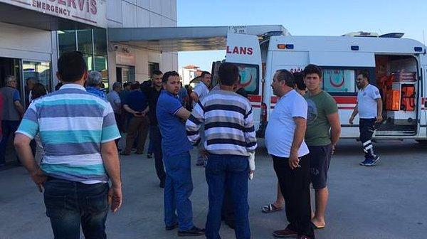 Yaralanan 5 kişi olay yerine gelen 112 Acil ekiplerinin ilk müdahalesinin ardından Akyazı Devlet Hastanesi'ne kaldırıldı ancak kurtarılamadı.