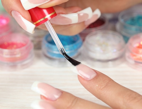 4. Делайте маникюр самостоятельно дома