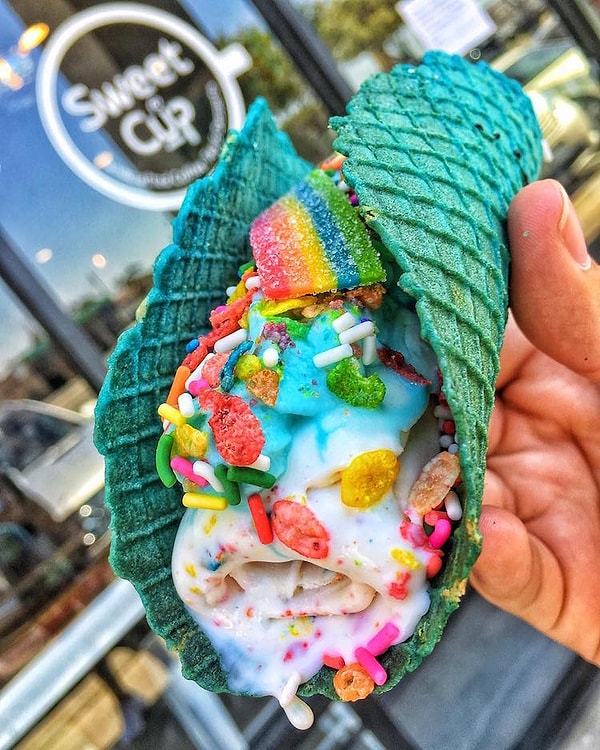 7. Либо выбрать что-то из предложенного в меню: например, Rainbow Road, Charcoal Coconut 24K и Monster Ink.