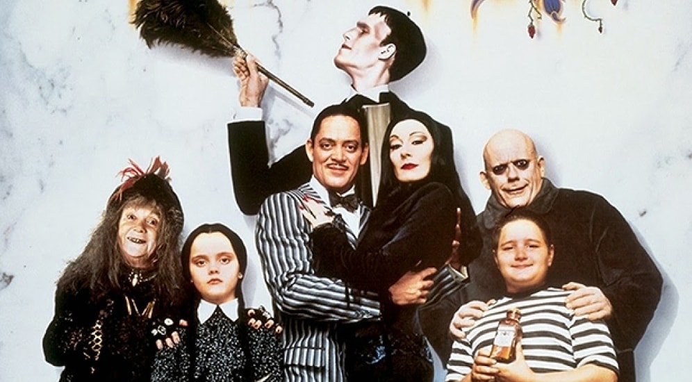 Звезды фильма «Семейка Аддамс» 26 лет спустя: Как полюбившиеся актеры выглядят сейчас