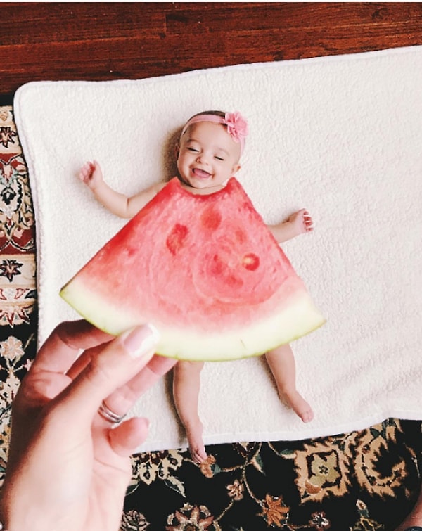 1. Милая малышка