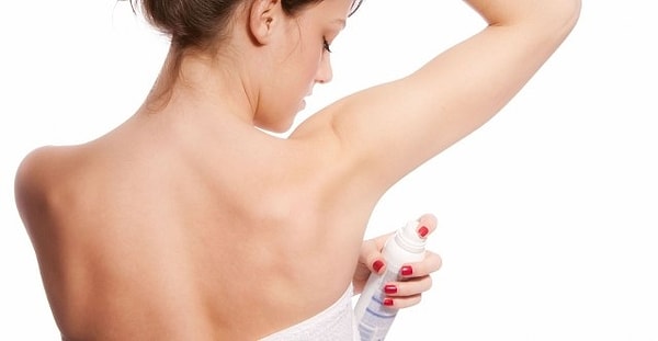 Вы бы ввели закон на обязательное использование дезодоранта летом!