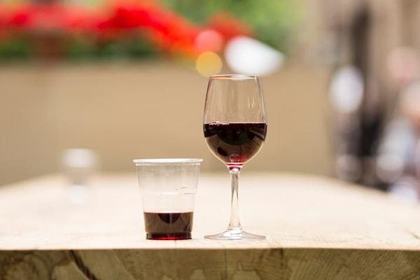 9. Şarap bardakları şarabın tadını ve kokusunu zenginleştirir.