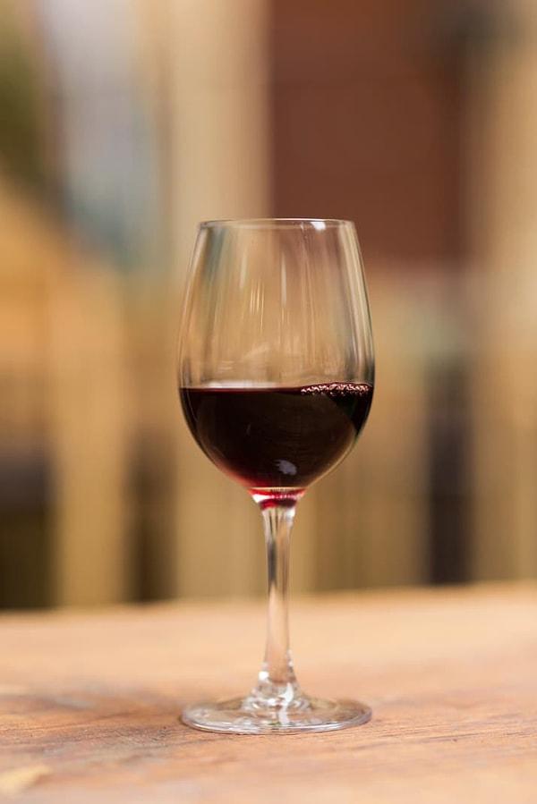 17. İyi bir şarap daha çok düşünmenizi sağlar ve tadını daha uzun süre alırsınız.