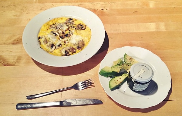 18. В обычный учебный день студенты встают в 7 утра и отправляются на завтрак.