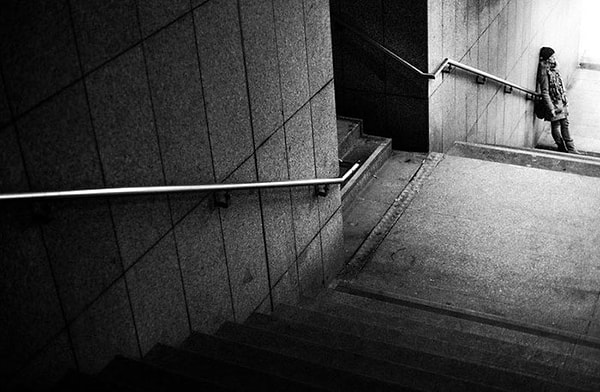 3. "Если честно, мои самые любимые уличные фото были сделаны в самых обычных местах", — недавно написал Vijce в очерке на PetaPixel