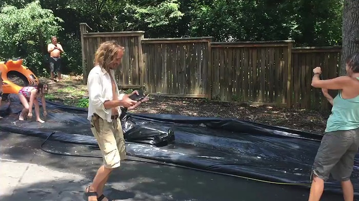 Şikayet Üzerine Gittikleri Yerde Çocukluklarına Dönen Polisler