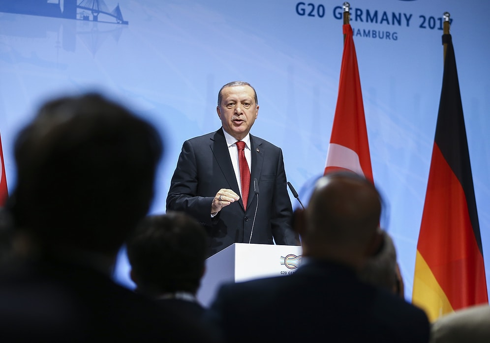 Erdoğan Hamburg'da Demirtaş Hakkındaki Soruyu Yanıtladı: 'Söylediğiniz Kişi Bir Teröristtir'