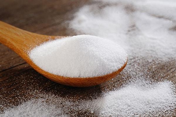 1. Karbonat, şekerle birlikte karıştırılarak karıncaların yuva çıkışlarına koyulabilir.