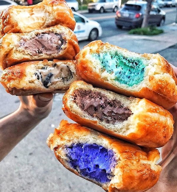 6. В качестве начинки можно выбрать ванильное мороженое, мороженое с шоколадной крошкой, с орешками и т.д