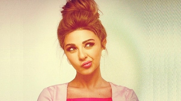 9. Сколько нервных окончаний имеет клитор?