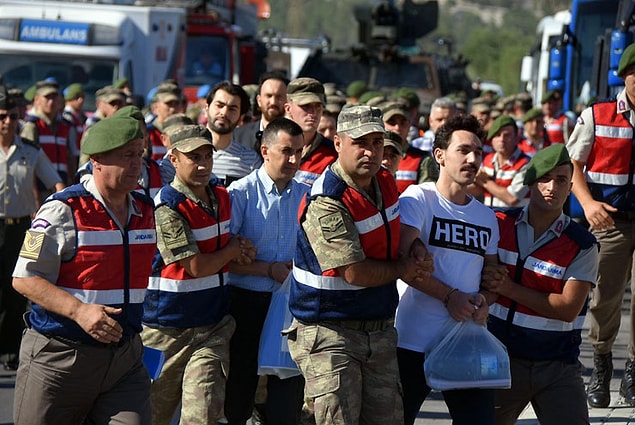 'Burada kahraman yok, devlete meydan okuma var...'