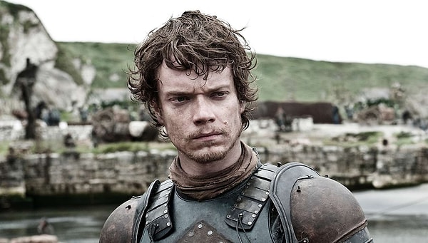 11. А Теон Грейджой дожил до 7 сезона?