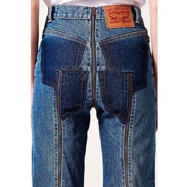 6. Джинсы с молнией на пятой точке весьма удобны... ну, вы поняли для чего! Уж не знаем, это ли имели в виду дизайнеры...