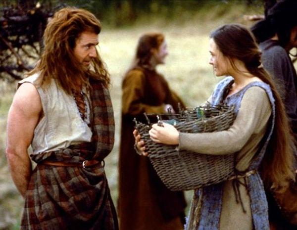 5. William Wallace'ın köyünü içeren sahneler hariç filmin neredeyse tamamı İrlanda'da çekildi.