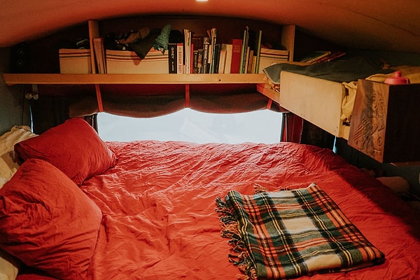 14. Кровать дочурки