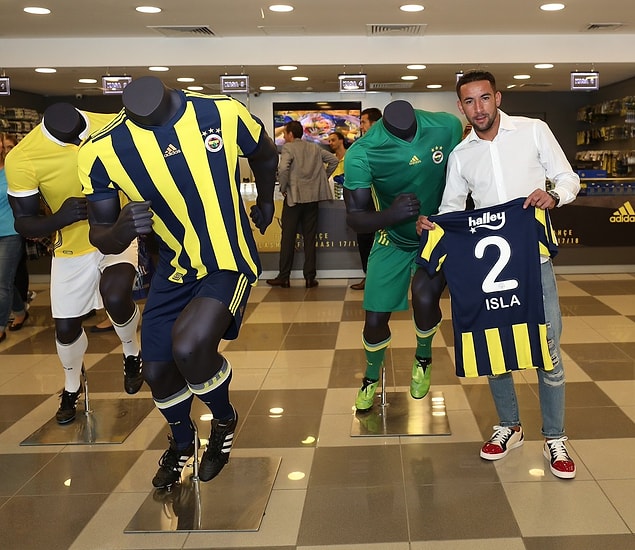 27. Mauricio Isla ➡️ Fenerbahçe