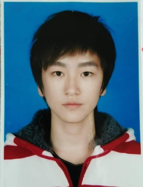 5. Некоторые утверждают, что Йи сделал себе пластику, однако он выглядел так, еще будучи школьником.