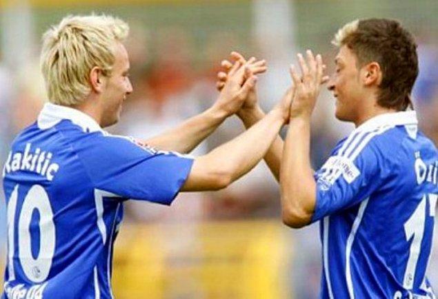 7. Rakitic ve Mesut Özil (Schalke 04 2007-2008)