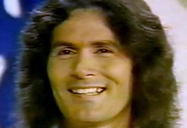 2. Родни Алкала победил в в американском телешоу 'The Dating Game' в 1978 году. Смысл телешоу был в том, чтобы найти себе пару для свидания.