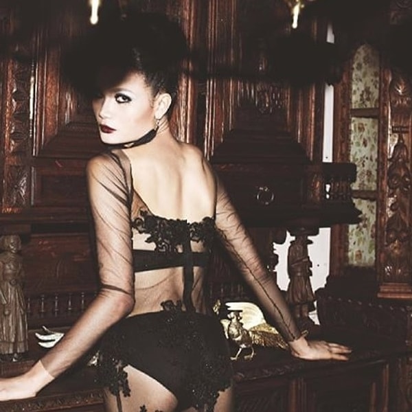 15. Она уже успела поработать с модельными агентствами мировой величины