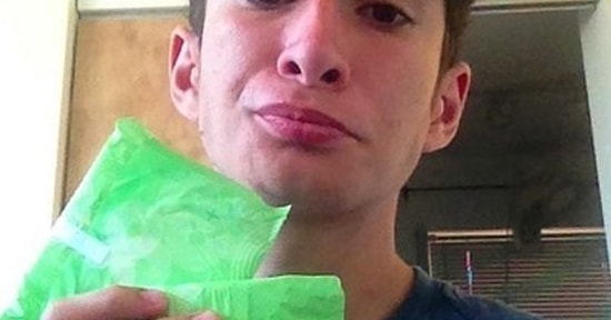 14 женских штучек, которые многие парни делают, абсолютно не стесняясь