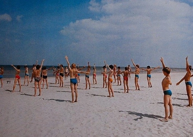 Как советские граждане проводили отпуск: серия колоризированных винтажных фото