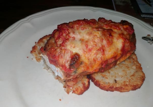 13. Куриная грудка на картофельных оладьях