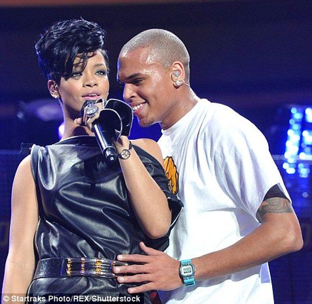 Hatırlarsınız 2007'de başlayan bu ilişki Chris Brown'ın Rihanna'ya şiddet uygulayıp hastanelik etmesiyle son bulmuştu...